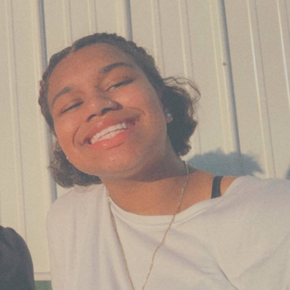Meet your Posher, Ayanna